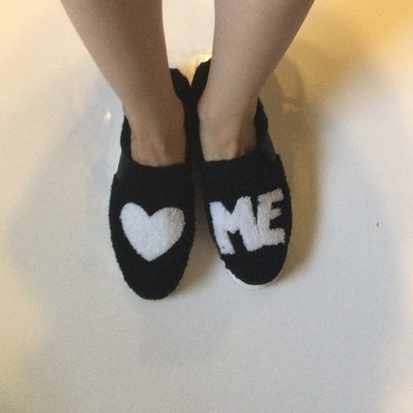 ALDO black and white platform sneakers. - Picture 3 of 4